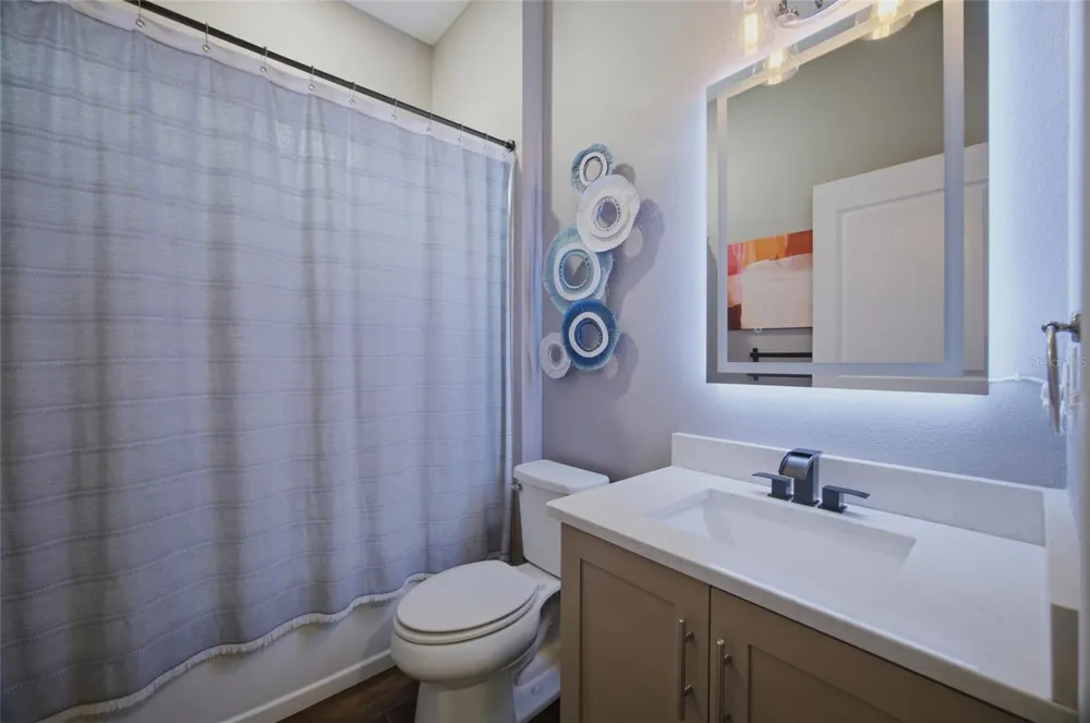 2516 W CURTIS STREET Tampa, FL 33614