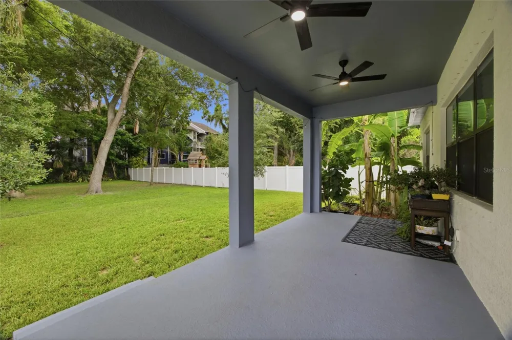 2516 W CURTIS STREET Tampa, FL 33614