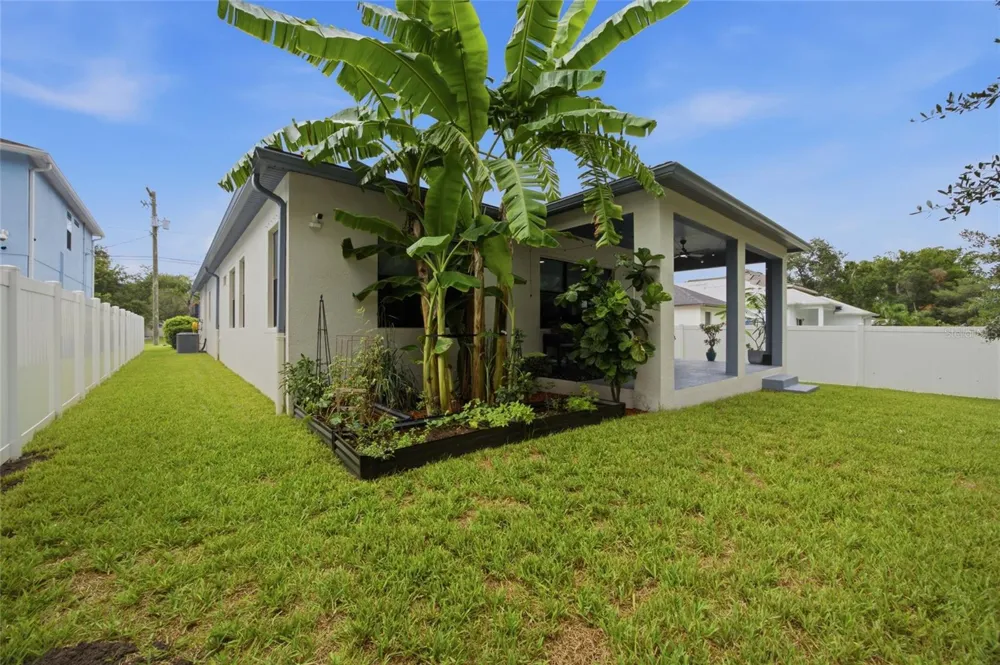 2516 W CURTIS STREET Tampa, FL 33614