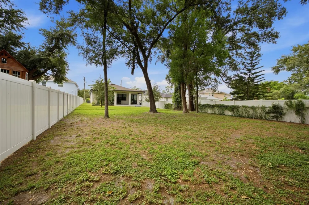 2516 W CURTIS STREET Tampa, FL 33614