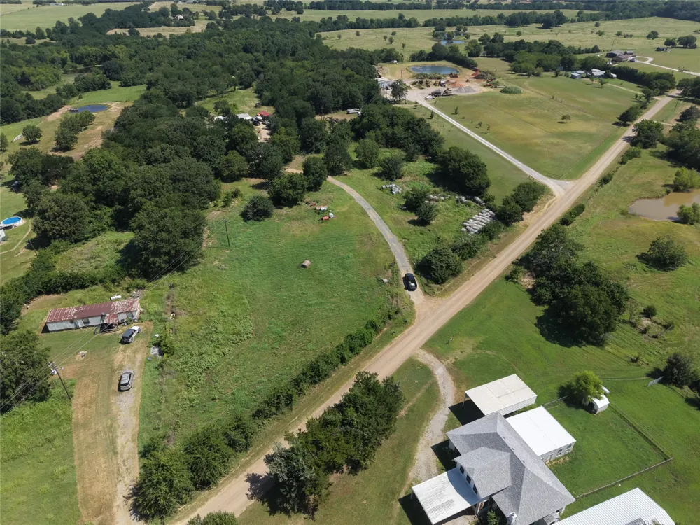 3700 County Road 4040 Whitewright, TX 75491