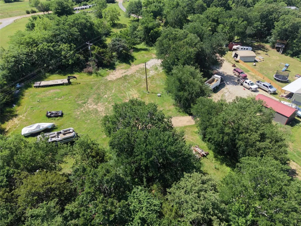 3700 County Road 4040 Whitewright, TX 75491