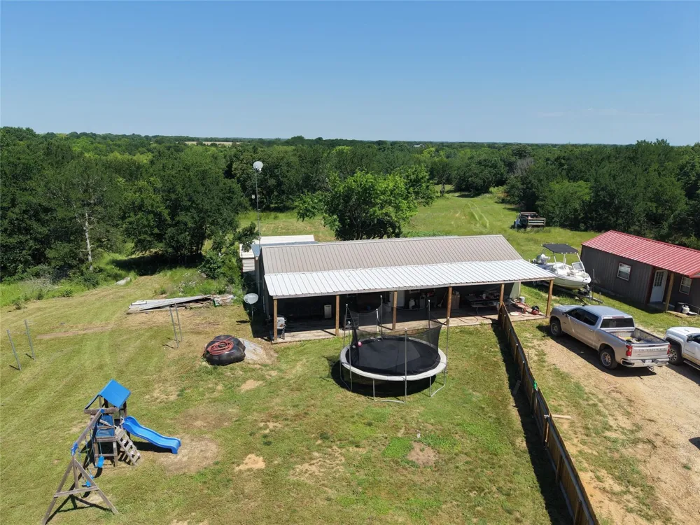 3700 County Road 4040 Whitewright, TX 75491