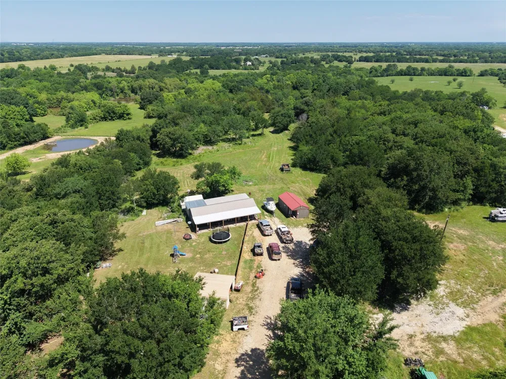 3700 County Road 4040 Whitewright, TX 75491