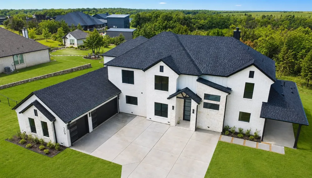 209 Avery Lane Gunter, TX 75058