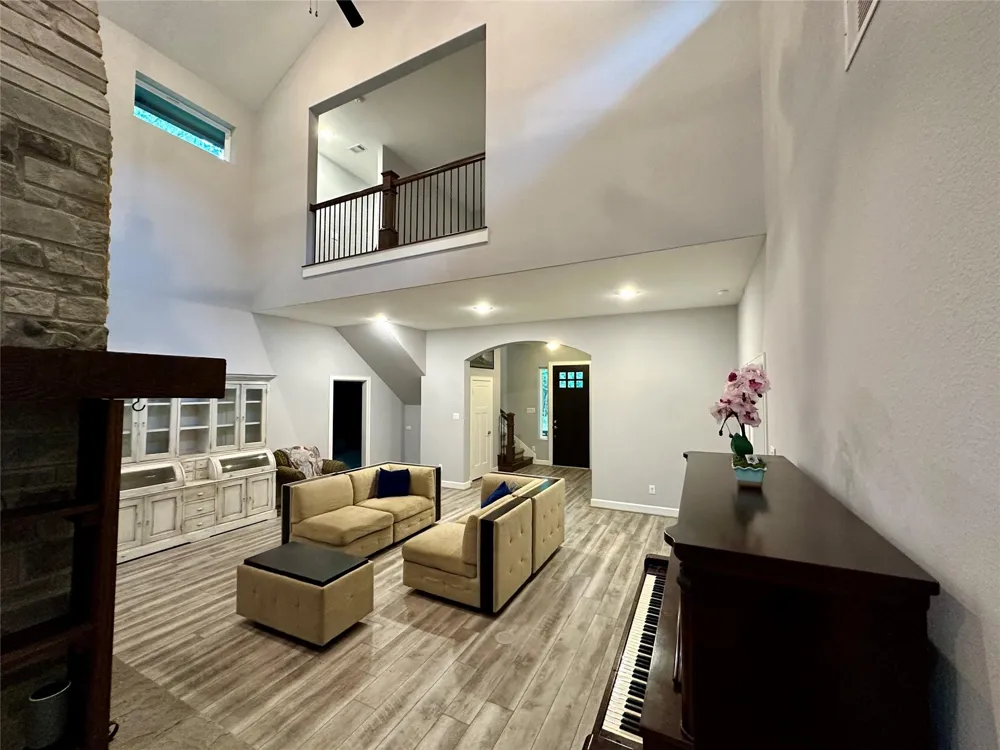 1145 Goodson Loop Pinehurst, TX 77362