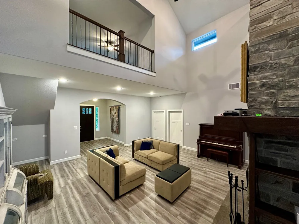 1145 Goodson Loop Pinehurst, TX 77362