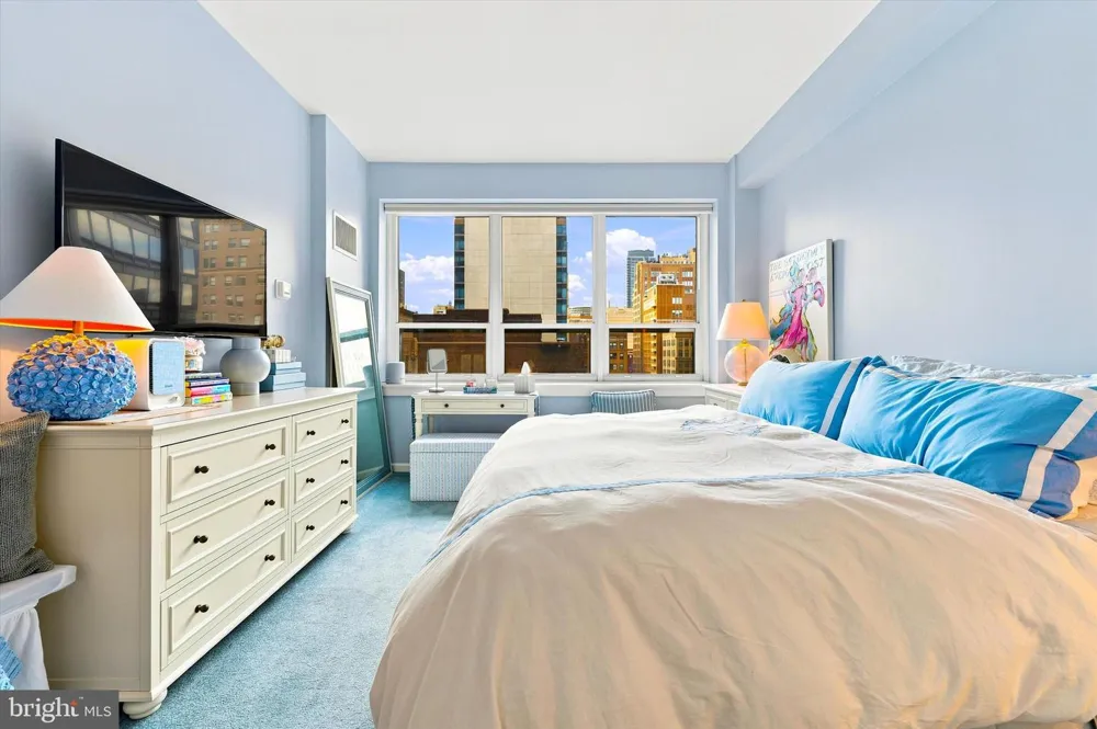1425 LOCUST STREET #12E Philadelphia, PA 19102