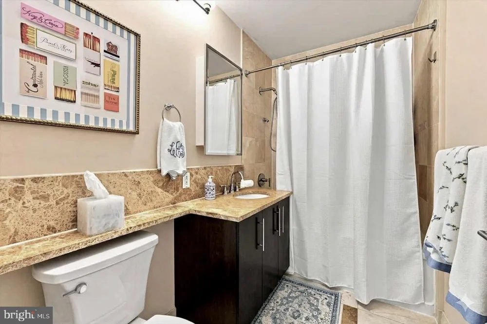 1425 LOCUST STREET #12E Philadelphia, PA 19102