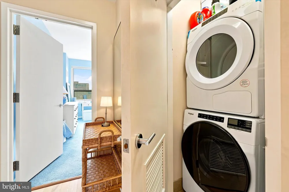 1425 LOCUST STREET #12E Philadelphia, PA 19102