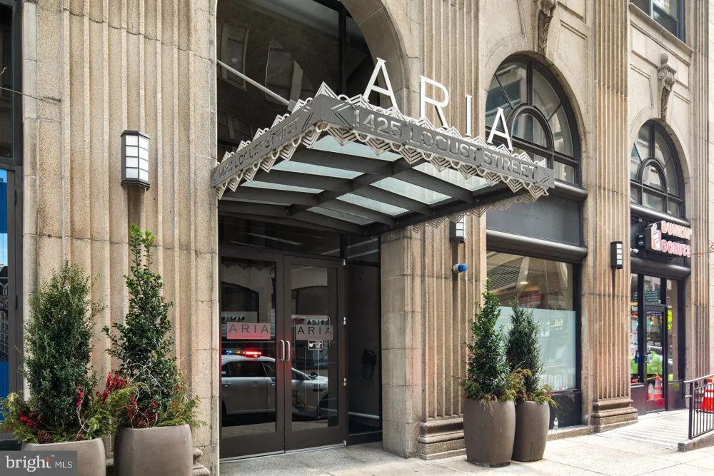 1425 LOCUST STREET #12E Philadelphia, PA 19102