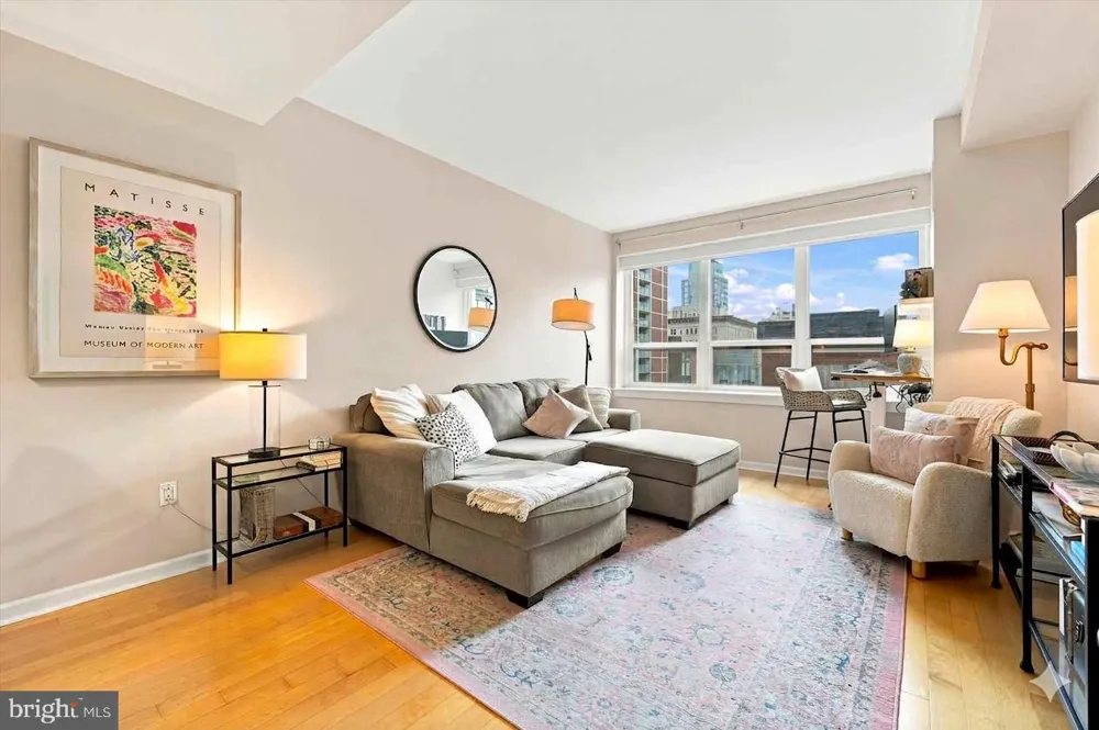 1425 LOCUST STREET #12E Philadelphia, PA 19102