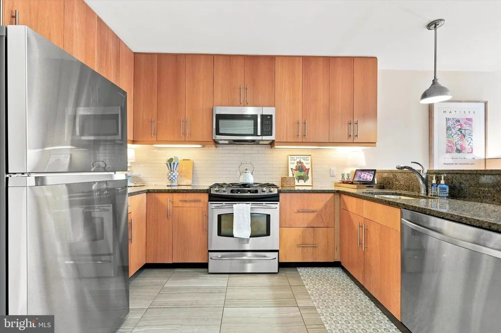 1425 LOCUST STREET #12E Philadelphia, PA 19102