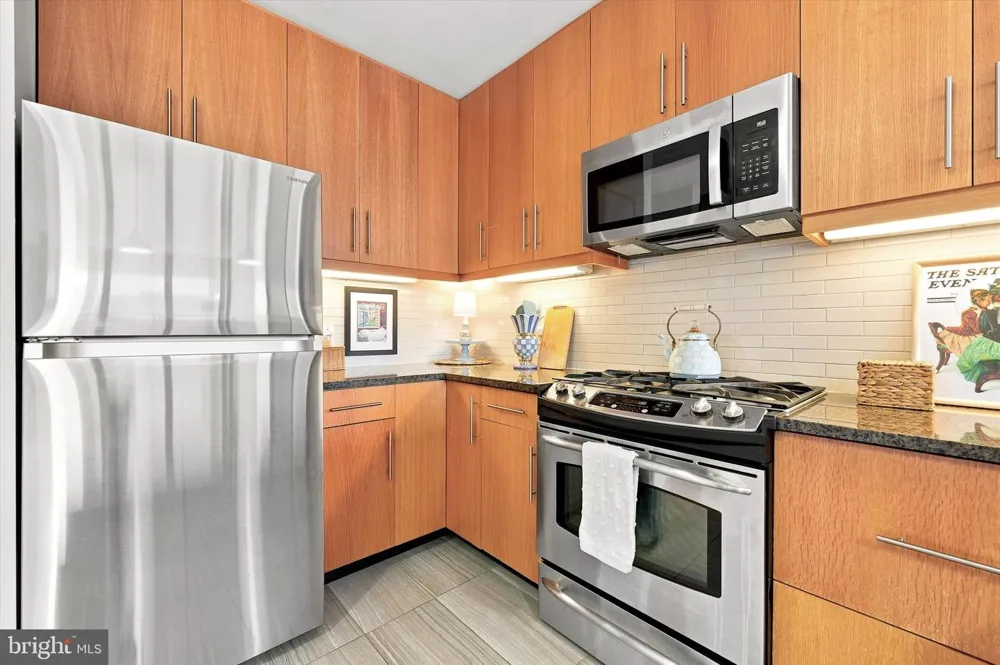 1425 LOCUST STREET #12E Philadelphia, PA 19102