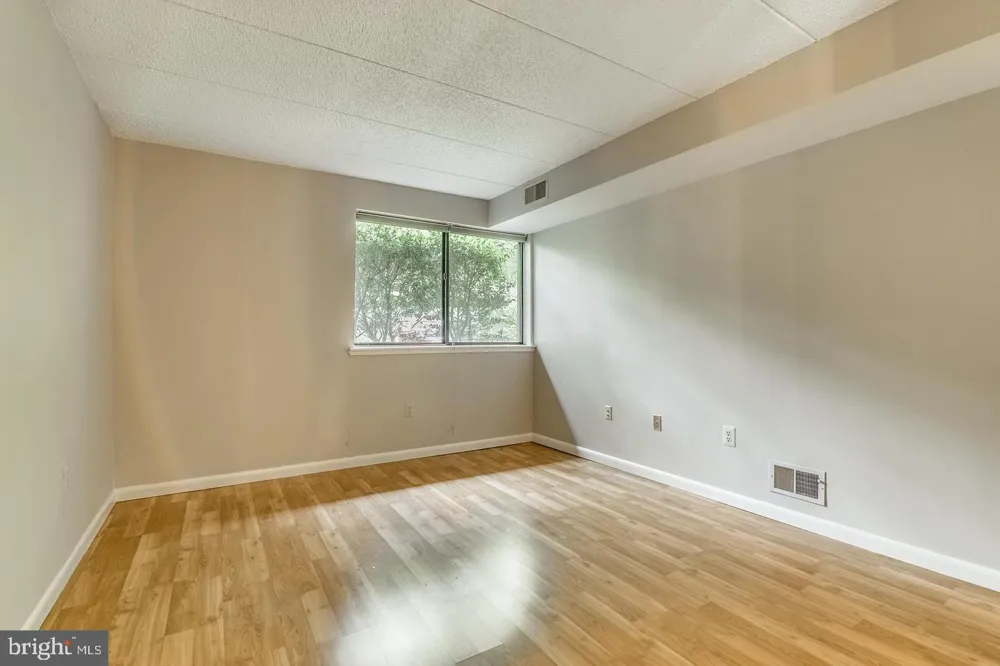 11564 ROLLING GREEN COURT #101 Reston, VA 20191
