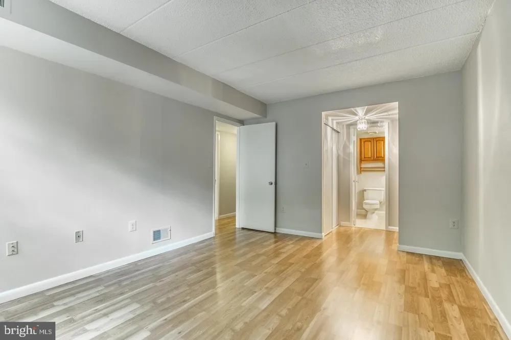 11564 ROLLING GREEN COURT #101 Reston, VA 20191