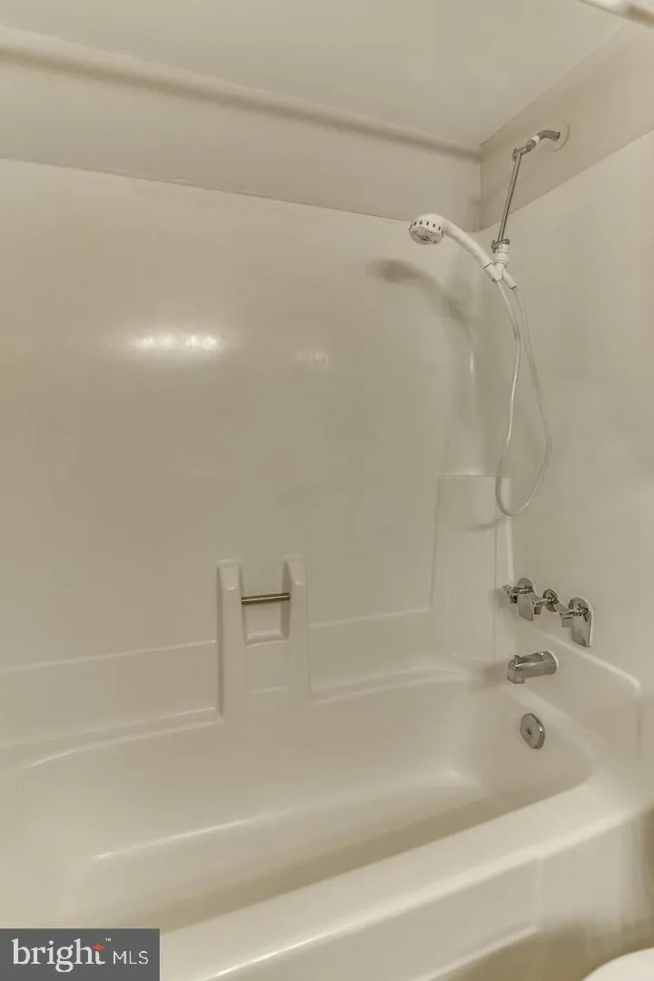 11564 ROLLING GREEN COURT #101 Reston, VA 20191