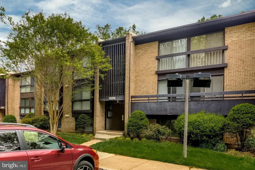 11564 ROLLING GREEN COURT #101 Reston, VA 20191