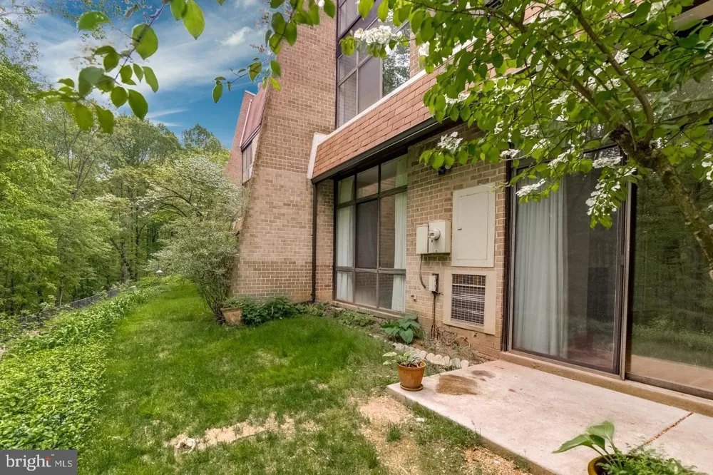 11564 ROLLING GREEN COURT #101 Reston, VA 20191