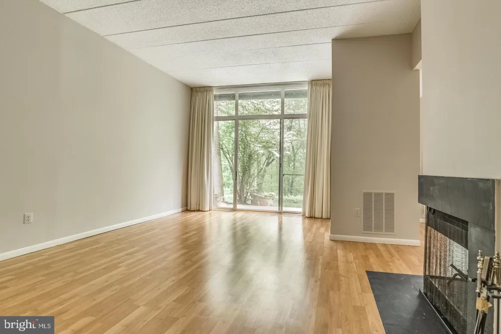 11564 ROLLING GREEN COURT #101 Reston, VA 20191