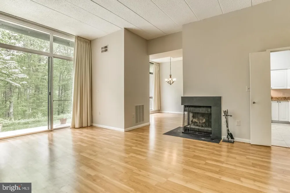 11564 ROLLING GREEN COURT #101 Reston, VA 20191