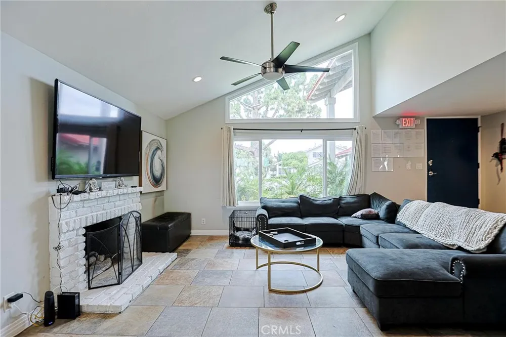 11735 Quartz Avenue Fountain Valley, CA 92708