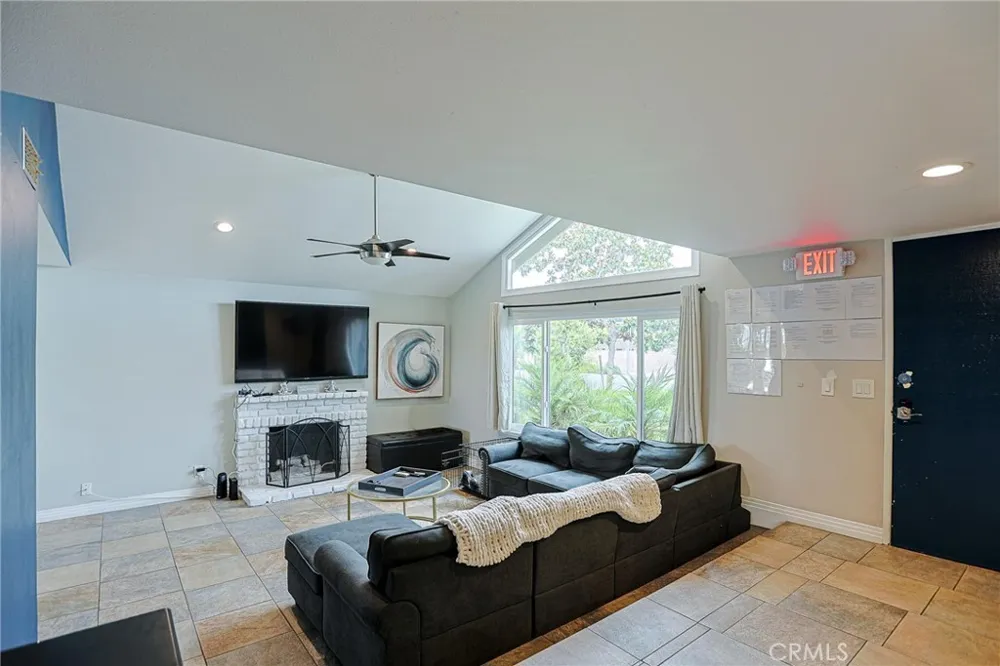 11735 Quartz Avenue Fountain Valley, CA 92708