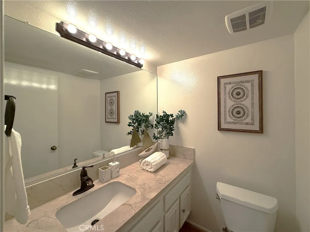 56 Christamon S Irvine, CA 92620