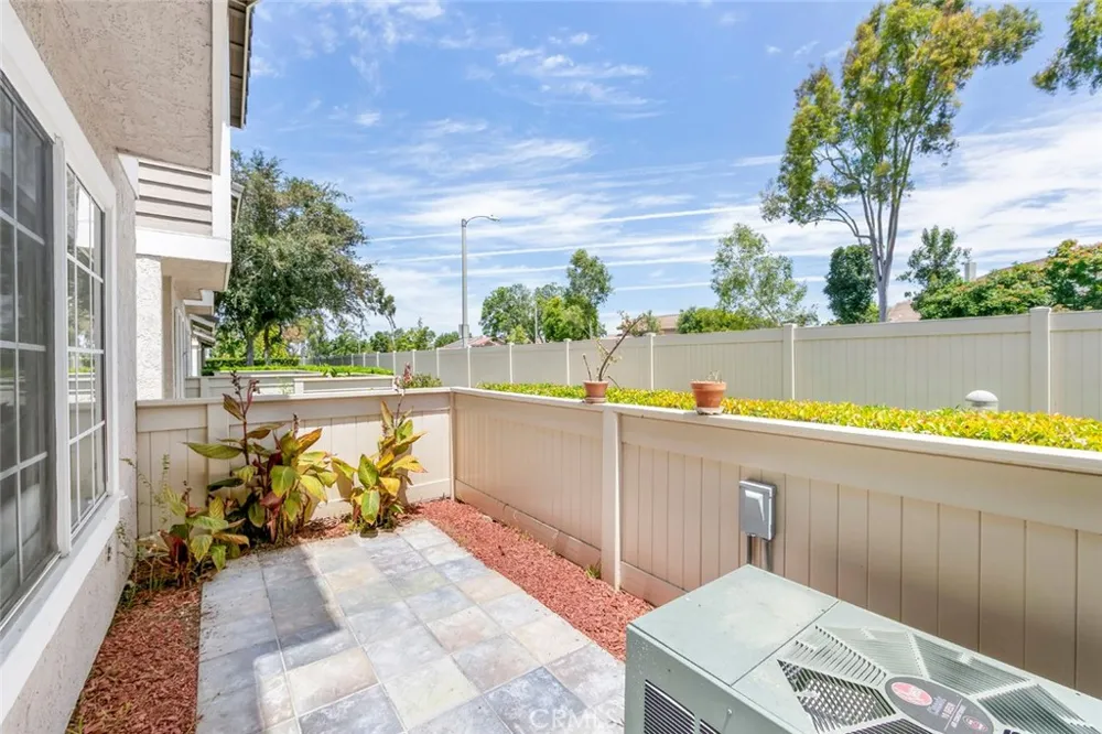 56 Christamon S Irvine, CA 92620