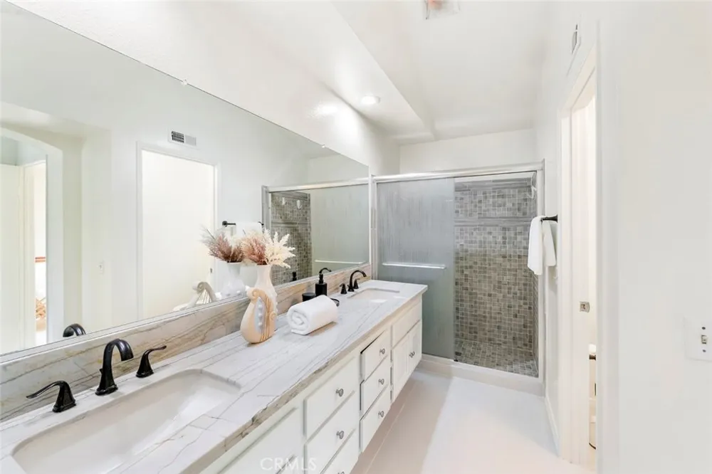 56 Christamon S Irvine, CA 92620