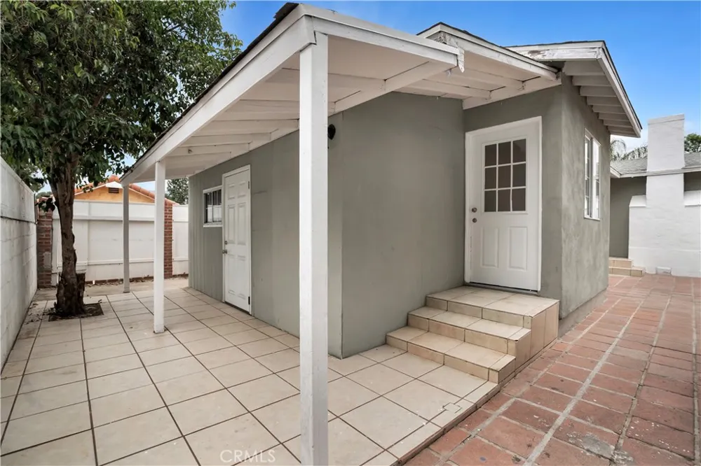 13176 Foothill Sylmar, CA 91342