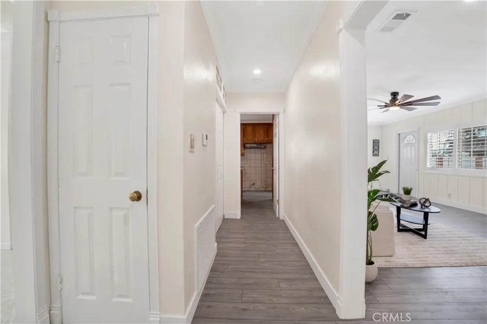13176 Foothill Sylmar, CA 91342