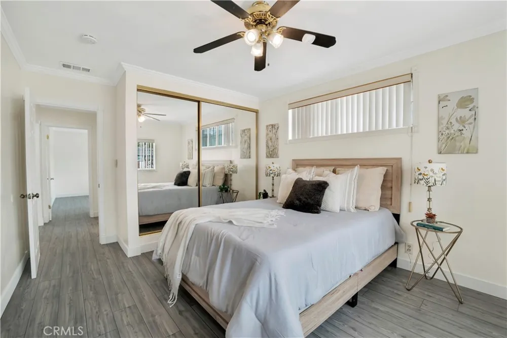 13176 Foothill Sylmar, CA 91342