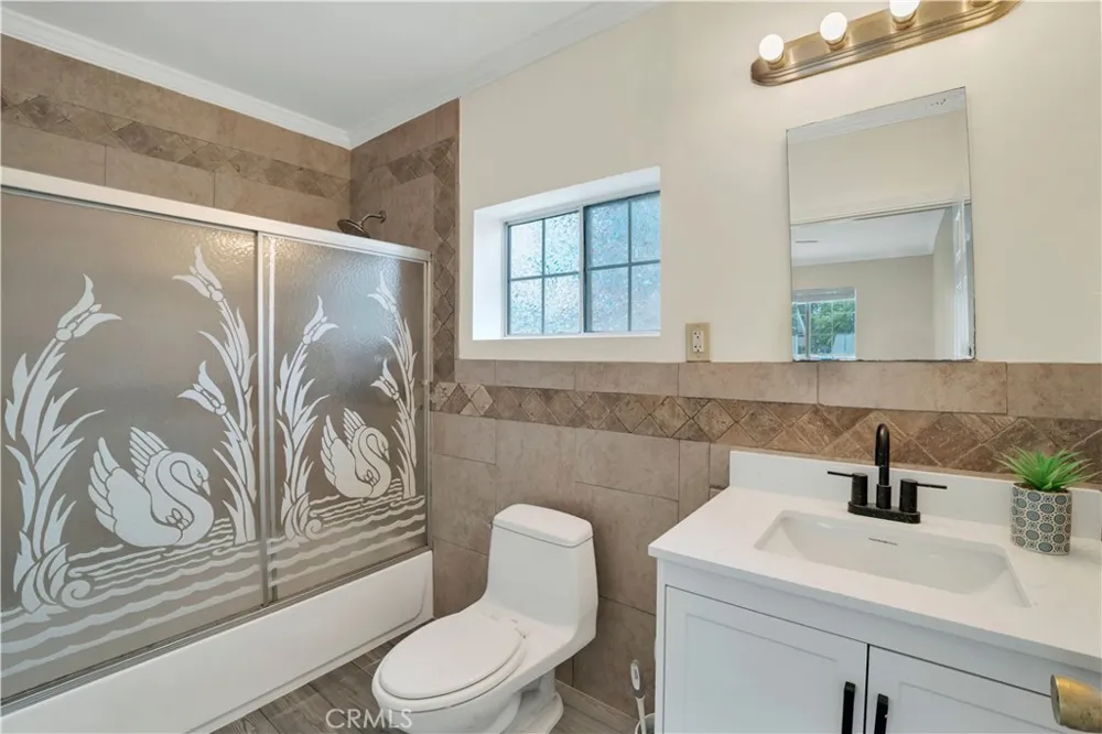 13176 Foothill Sylmar, CA 91342