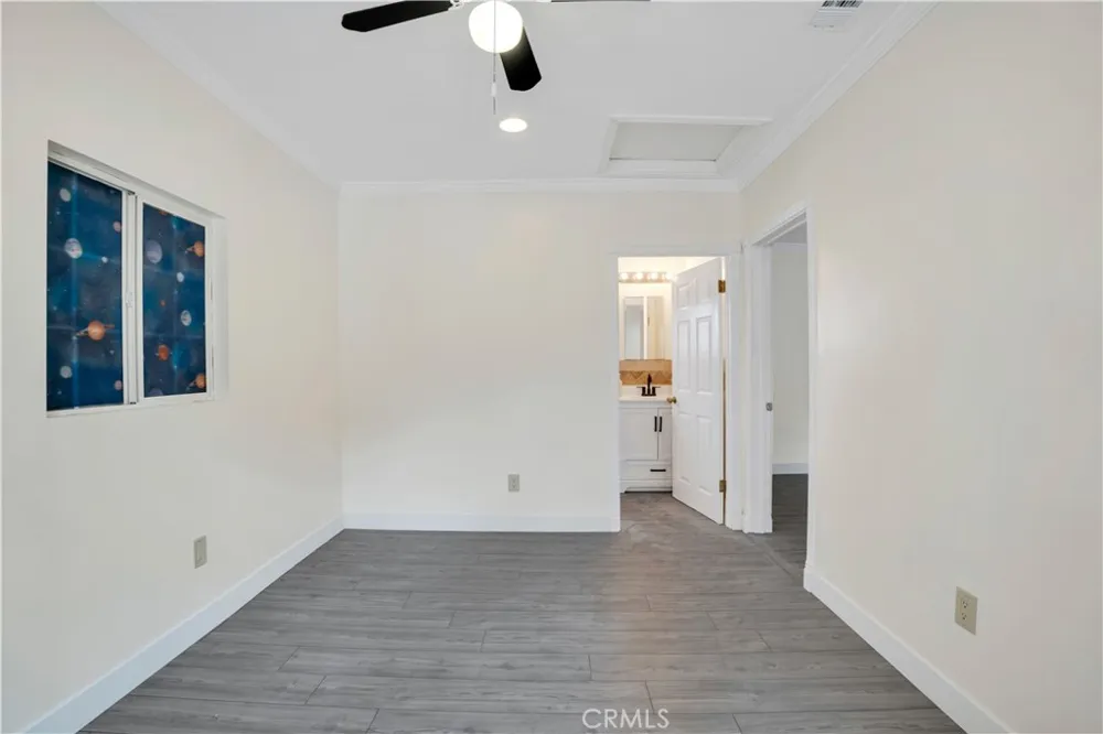 13176 Foothill Sylmar, CA 91342