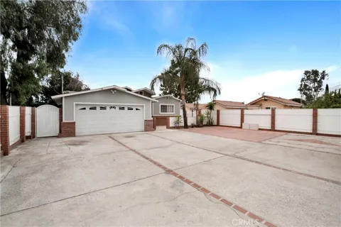 13176 Foothill