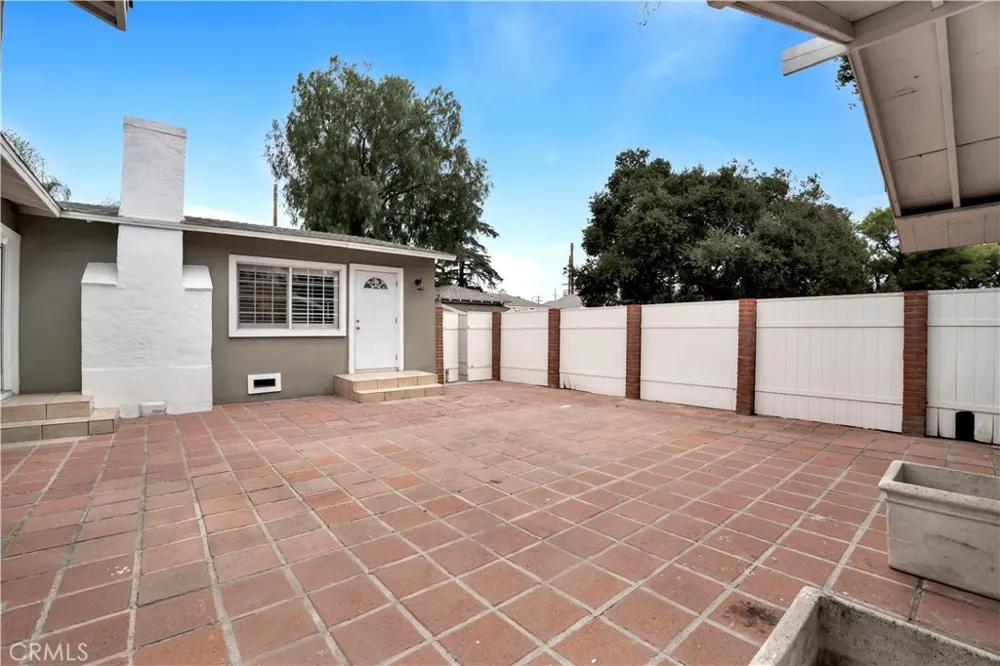 13176 Foothill Sylmar, CA 91342