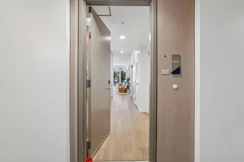 188 W Saint James Street #10313