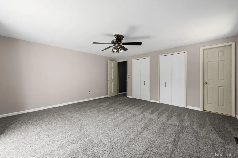 33165 Maplenut Street Farmington City, MI 48336
