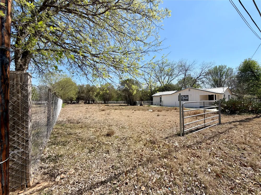 1117 Gravel Street San Marcos, TX 78666