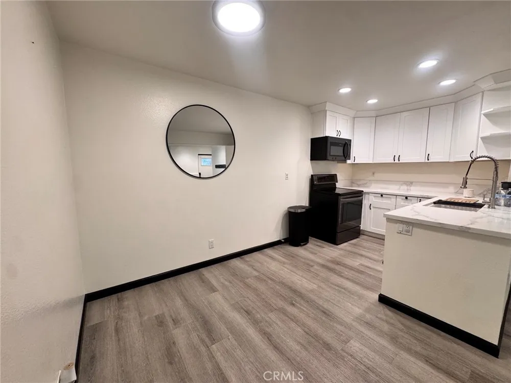 1159 Tivoli Simi Valley, CA 93065
