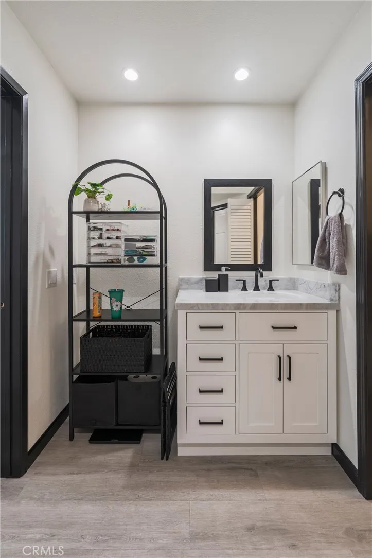 1159 Tivoli Simi Valley, CA 93065