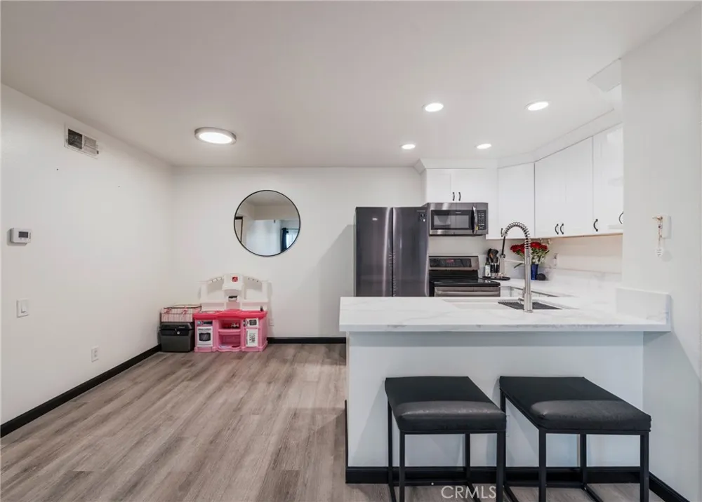 1159 Tivoli Simi Valley, CA 93065