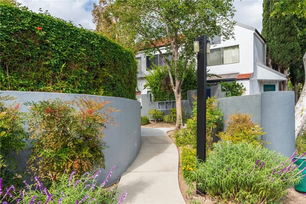 1159 Tivoli Simi Valley, CA 93065