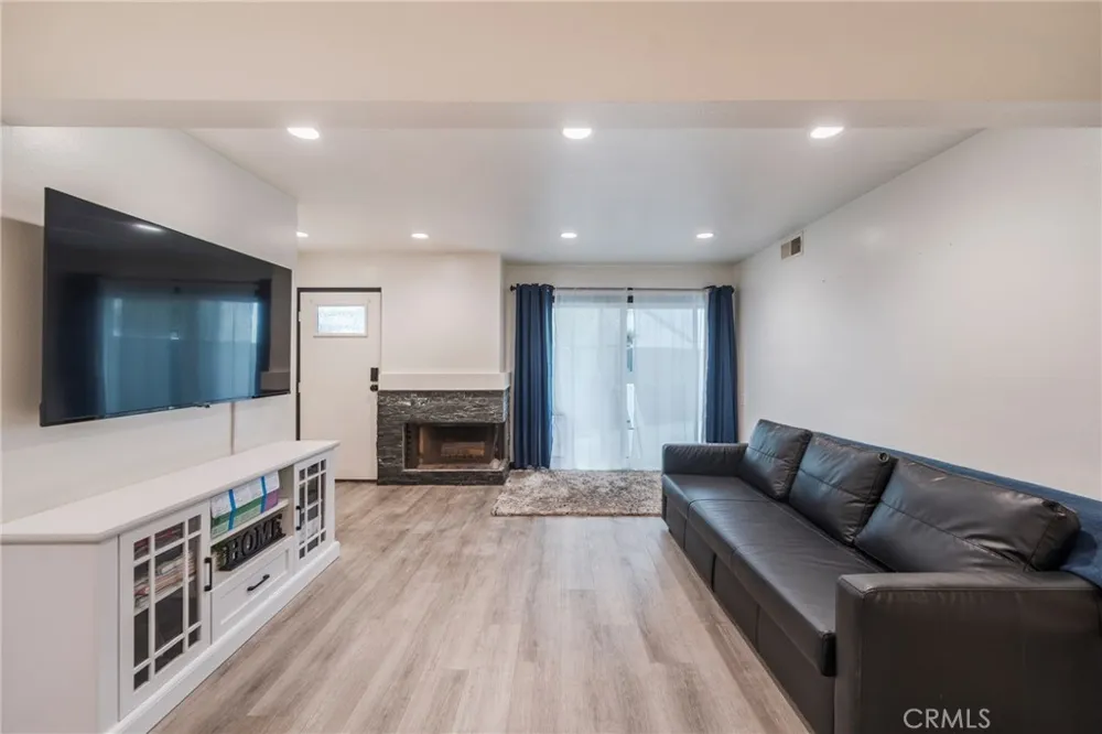 1159 Tivoli Simi Valley, CA 93065
