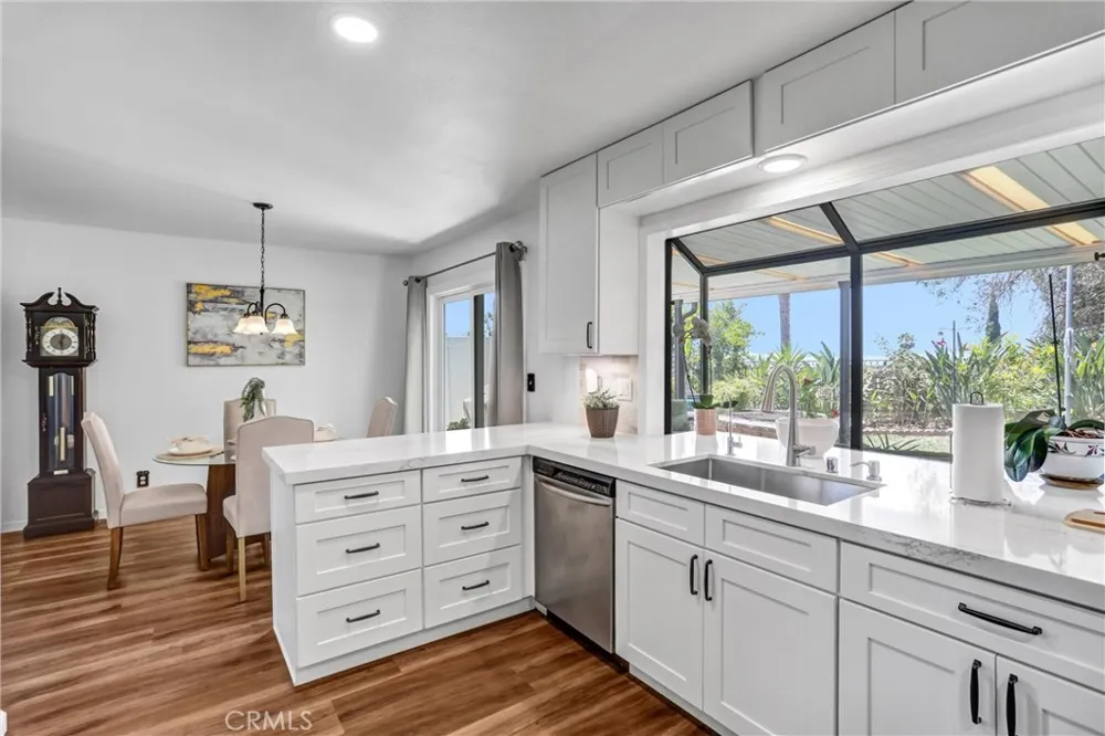 203 Tanforan Diamond Bar, CA 91765