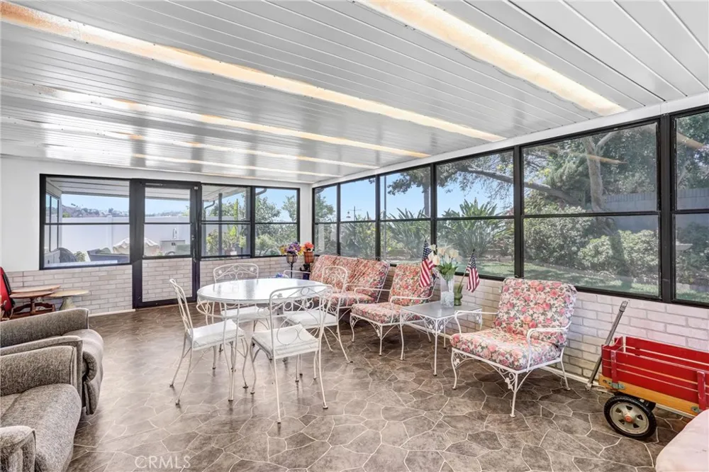 203 Tanforan Diamond Bar, CA 91765