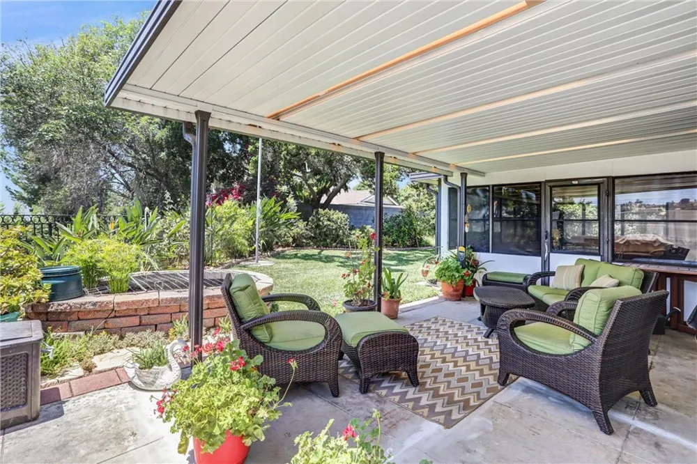 203 Tanforan Diamond Bar, CA 91765
