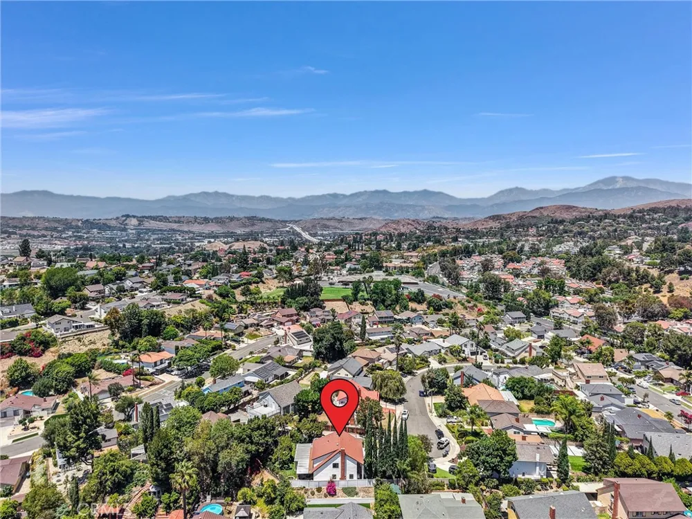 203 Tanforan Diamond Bar, CA 91765