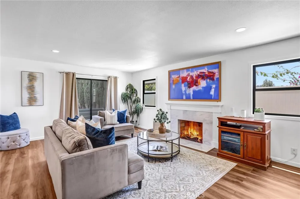 203 Tanforan Diamond Bar, CA 91765